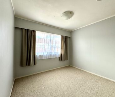 Unit 1, 27 Butley Drive, Farm Cove, Auckland - Photo 6