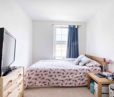 Room in a Shared Flat, Pickwick House, SE16 - Photo 3