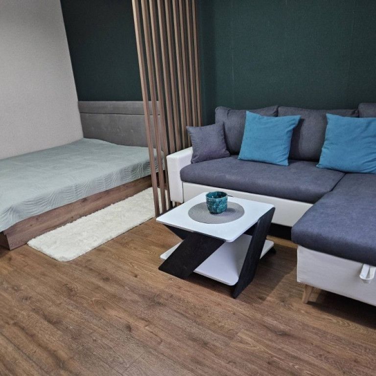 De inchiriat o camera Astra - Photo 1