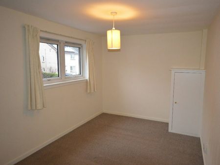 Semi-detached house to rent on - Photo 5