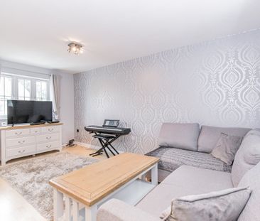 Robinson Road, Wootton - Photo 1