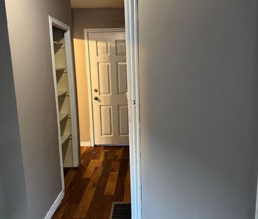 For Lease - 6391 Mcleod Road Unit# UNIT#1, Niagara Falls, Ontario - Photo 4