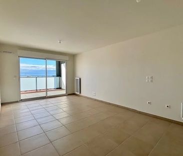 Location Appartement 2 pièces 41m² ST LAURENT DU VAR 06700 - Photo 1