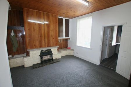 3 bedroom terraced house to rent - Photo 3