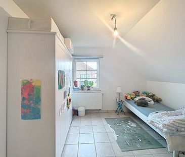 Halfopen woning met 3 slaapkamers en grote tuin in Lovendegem - Foto 4