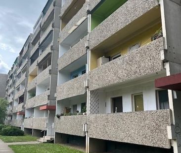 Dresden-Ost: 3-Zimmer-Wohnung mit Balkon im 3. OG (mit WBS-Schein) - Foto 1