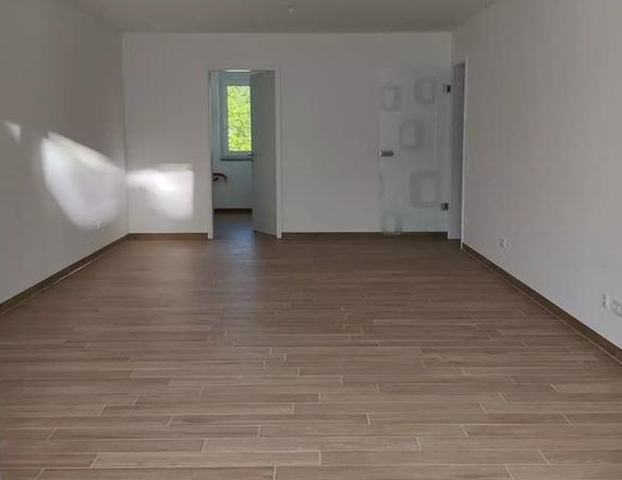 Neubau 2-Zimmer Wohnung mit Aufzug in Gröbenzell - Photo 1