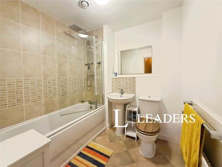 2 bedroom flat to rent - Photo 5