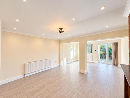 3 bedroom terraced house to rent - Photo 3