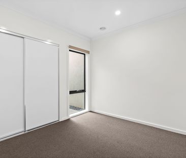 Family Home - Photo 4