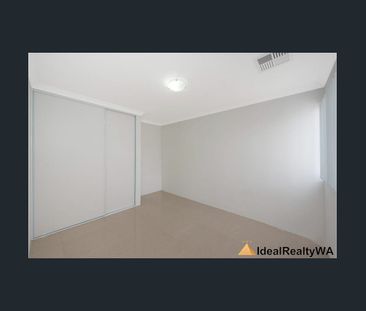 Modern 3 Bedroom House ! - Photo 2