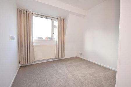 Arden Drive, Neston - Photo 4