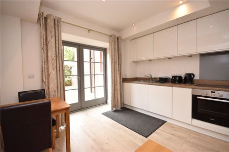 11, The Old School House, 5 Victoria Gardens, Hyde Park, Leeds, LS6 1FH - Photo 4