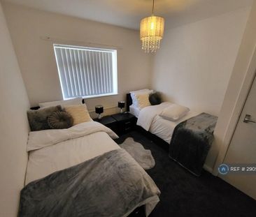 3 bedroom end of terrace house to rent - Photo 4