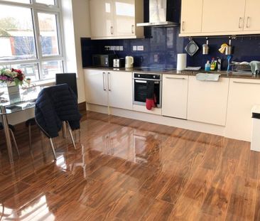 Studio to rent - Photo 2