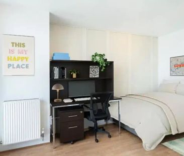 Silver Studio City View Upper Level - Photo 4