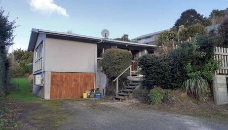 Sunny 3 bedroom home rural outlook - Photo 3