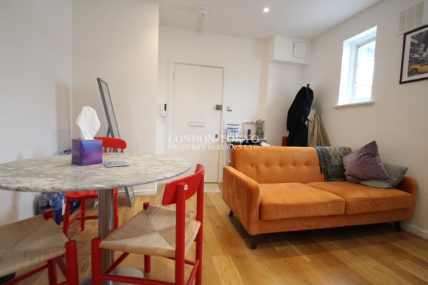 Hatherley Court, W2, London - Photo 1