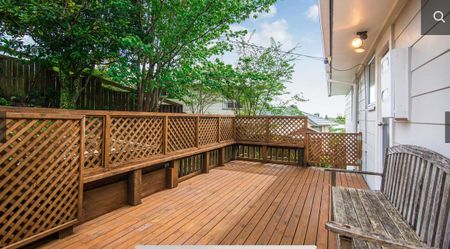 Tranquil 2BR Home w/ Deck, Balcony & Garden-Oratia - Photo 4