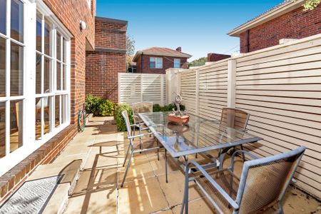 9/16 Victoria Street, Brighton VIC 3186 - Townhouse For Rent | Domain - Photo 3