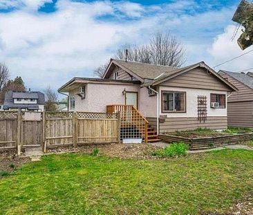 Rustic Home in Downtown Chilliwack - Photo 4