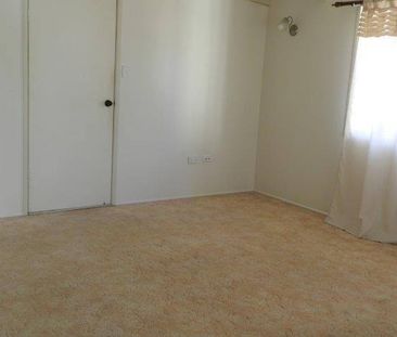 3 BED UNFURNISHED HOUSE (PETS ON APPLICATION) - Photo 1