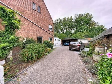 gezinswoning met 3 zeer ruime slaapkamers - Photo 2