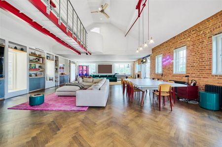 3 bedroom flat to rent - Photo 2