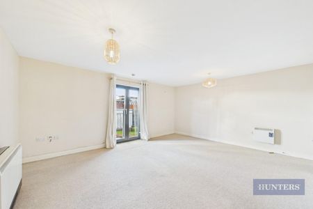 2 bedroom Flat To Let - Photo 2