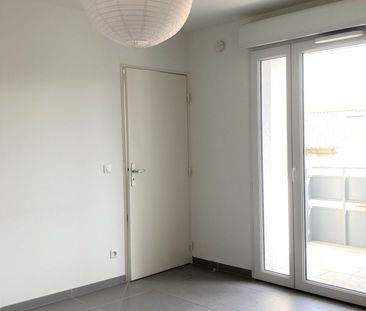 Appartement 2 pièces 39m2 MARSEILLE 5EME 697 euros - Photo 1