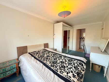 Chudleigh Court, Farnborough - 1 bedroomProperty for lettings - Seymours - Photo 3