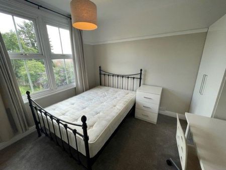 5 bedroom terraced house to rent - Photo 2