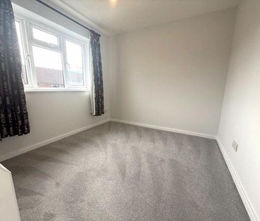 3 bedroom end of terrace house to rent - Photo 3