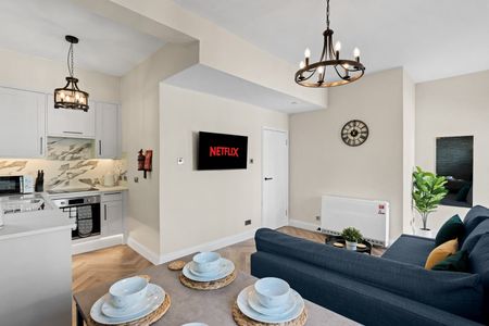 1 Bed Flat, Princes Place, BN1 - Photo 2