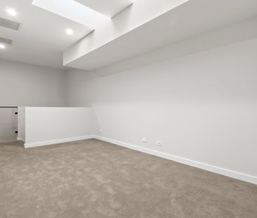 1/2 Elm Tree Road, Doncaster VIC 3108 - House For Rent | Domain - Photo 1