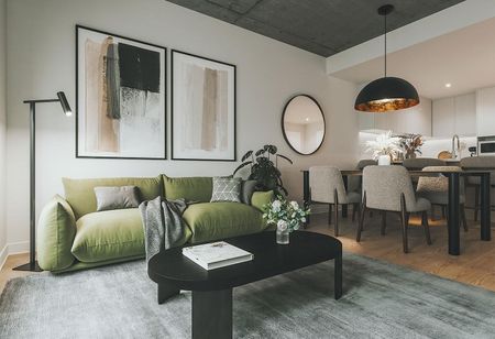 2100 Rue René, Longueuil, QC - Photo 2