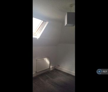 2 bedroom maisonette to rent - Photo 6