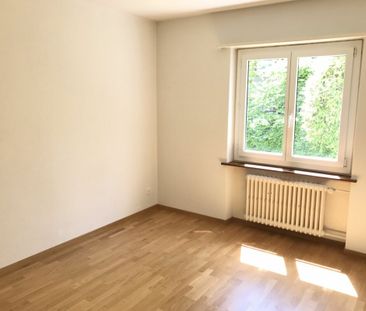 Eine 3½-Zimmerwohnung mit Balkon im ruhigen Lindenquartier - Photo 2