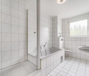 RE-Hillen: 2 Zimmer Wohnung mit Balkon 64m2, EBK. EG - Photo 1