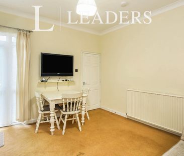 1 bedroom terraced to rent Thistleberry Avenue, Newcastle, Stafford... - Photo 3