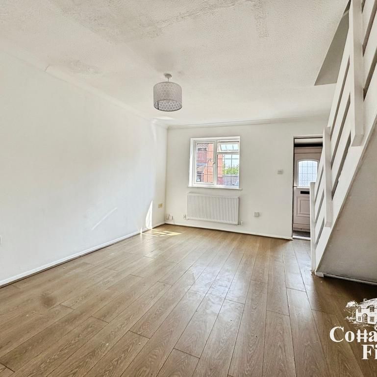 2 bedroom terraced house to rent - Photo 1