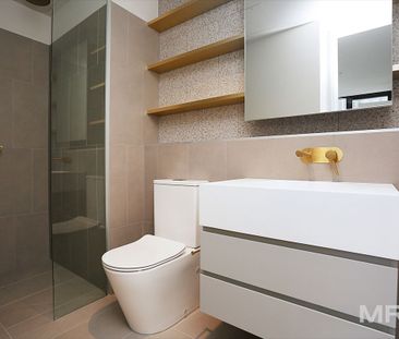 Stylish apartment in the heart of Melbourne CBD - Photo 5