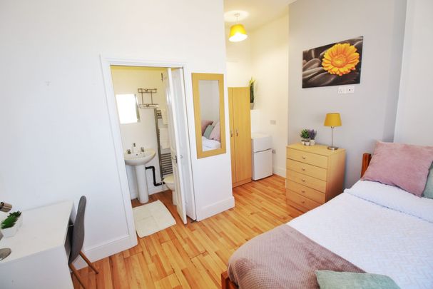 258 Newark Road, Lincoln, Lincolnshire, LN6 8RP - Photo 1