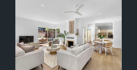 Light-Filled Villa in Premium Western Suburbs Location - Photo 2