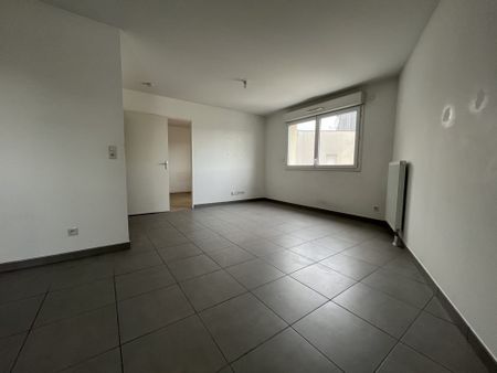 Location Appartement 2 pièces 45m² ROUEN 76100 - Photo 2