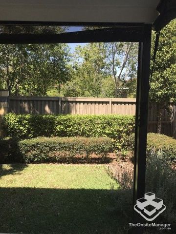 3 BEDROOM TOWNHOUSE IN THE HEART OF CARINDALE - Photo 3