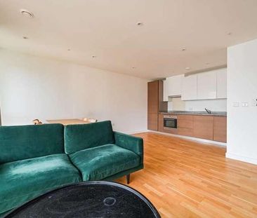 Merle Mansions, Stratford, E20 - Photo 1