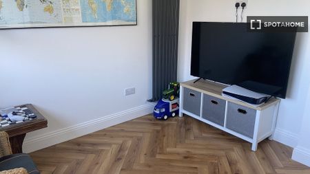 Room for rent in 3-bedroom apartment in Dublin, Dublin - Photo 4