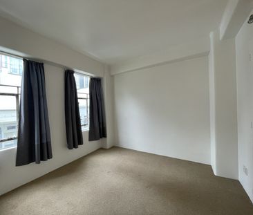 Renovated Character Apartment - Photo 2