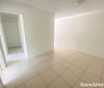 Prime Taringa Location - Walk to Everything You Need! - Photo 1